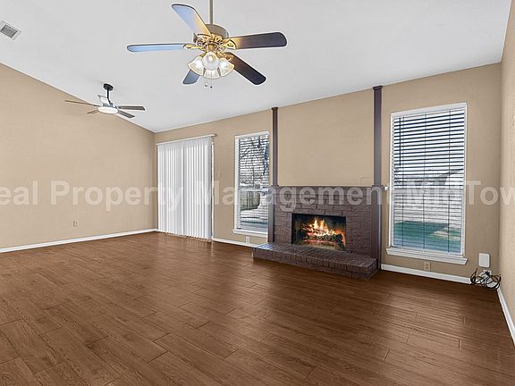 5th image of 3807 Glengate Dr