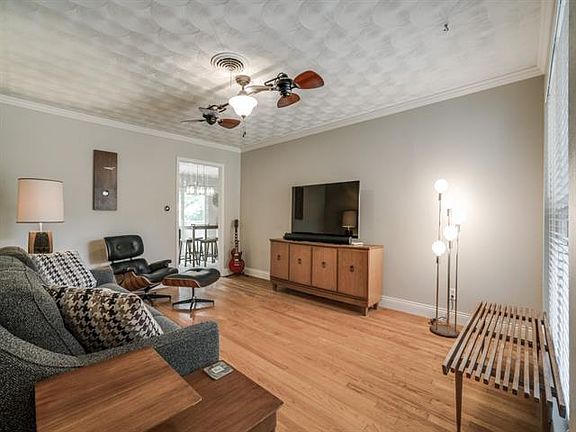 5th image of 8922 Clearwater Dr