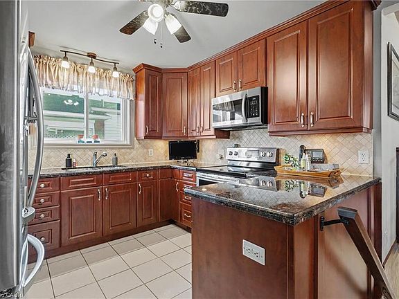 4th image of 306 Templemead Dr
