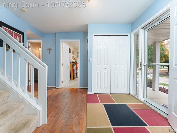 5th image of 3340 Bennington Dr