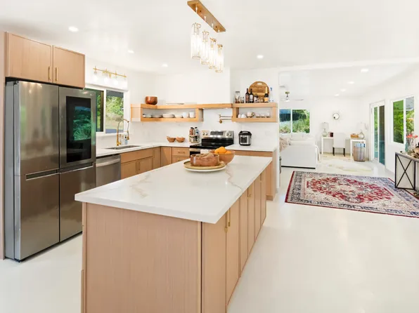 15-1888 21st Ave, Keaau, HI 96749
