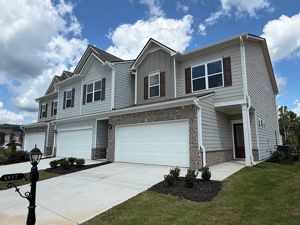4917 Dresden Loop