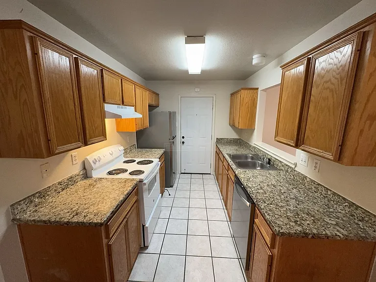 914 McDaniel Circle, Killeen — Photo 7