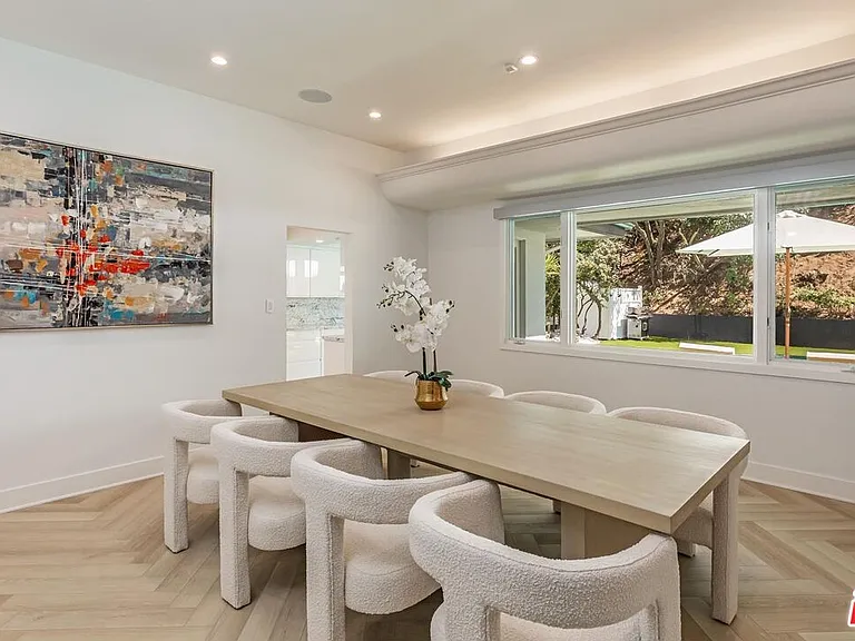 502 Evelyn Pl — Photo 12