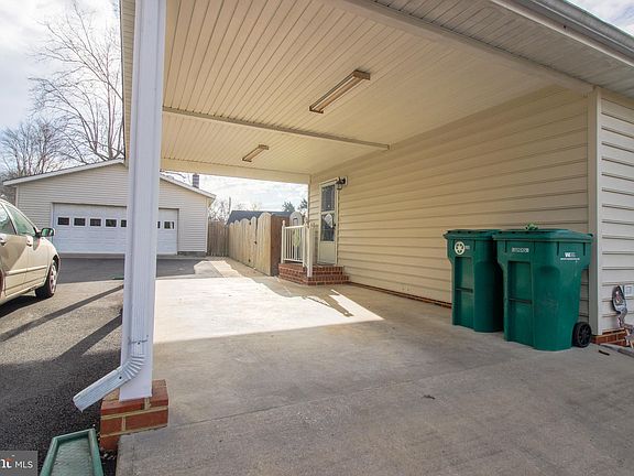 4th image of 236 Milford St