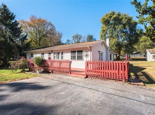 122 Fairview Rd, Louisa, VA 23093