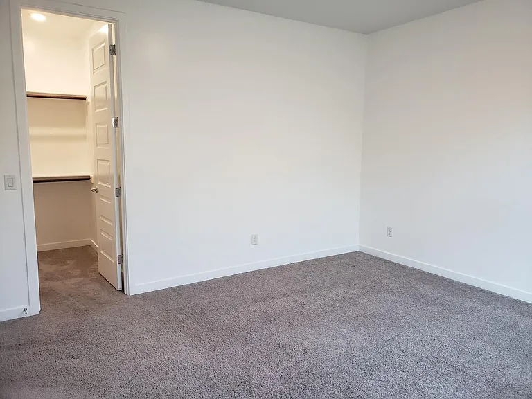 4206 S 96th Ln — Photo 15