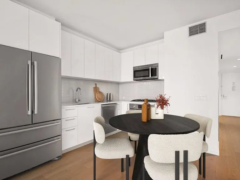 685 1st Ave #11T — Photo 20