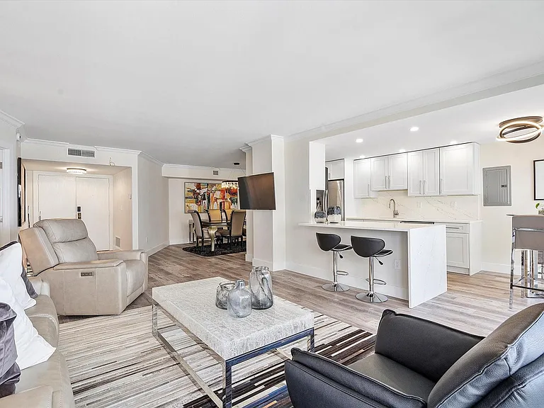 3400 Galt Ocean Dr #1906S — Photo 4