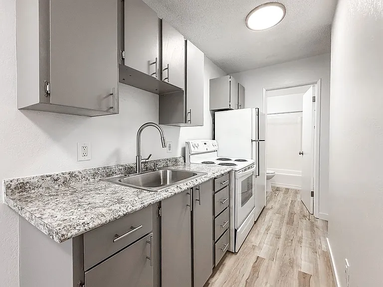 Tahoma Park Apartments — Photo 5