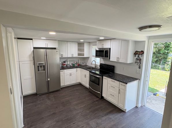 16 Longford St