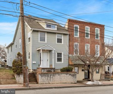 123 W Lancaster Ave, Downingtown, PA, 19335