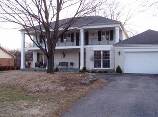35663 Old Homestead Dr, Farmington Hills, MI