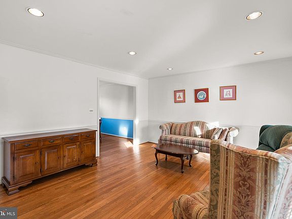 5th image of 3400 Saint Theresa Ct