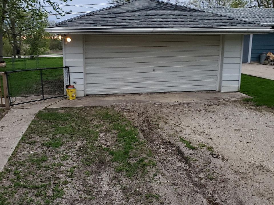 2nd image of 3687 Owl Ave