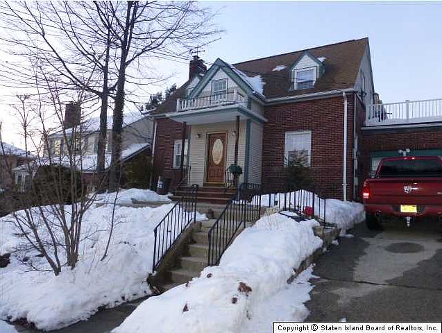 1st image of 9 Sanford Pl