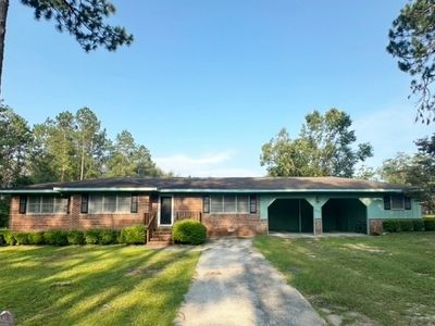 220 Morningside Dr, Swainsboro, GA, 30401