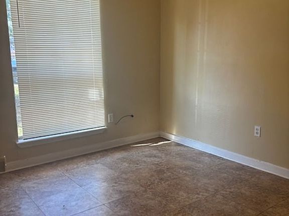 4th image of 1520 Cedar Pine Dr