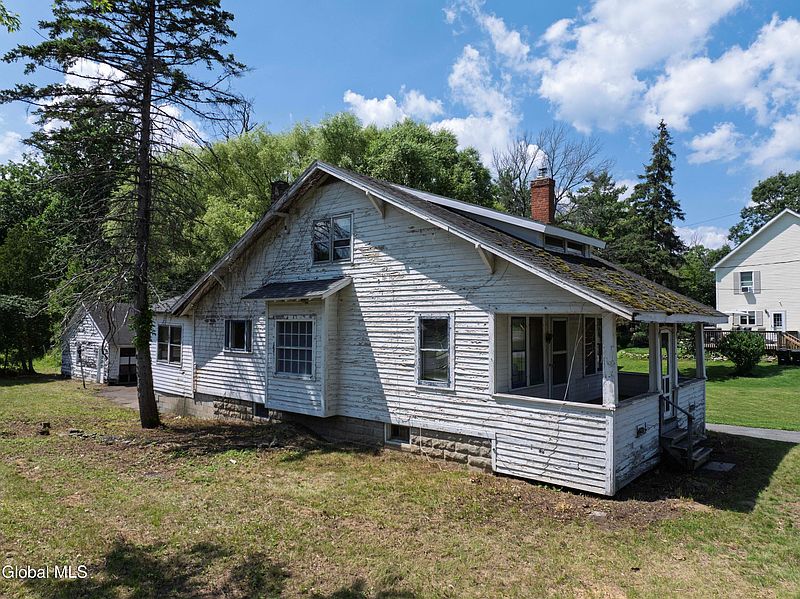 2nd image of 1211 Saratoga Road