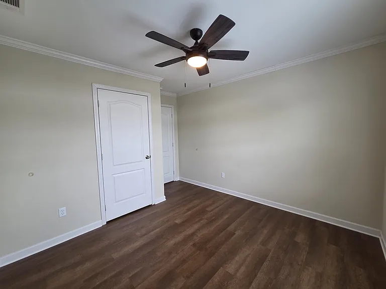 Royal Palm Village — Photo 22