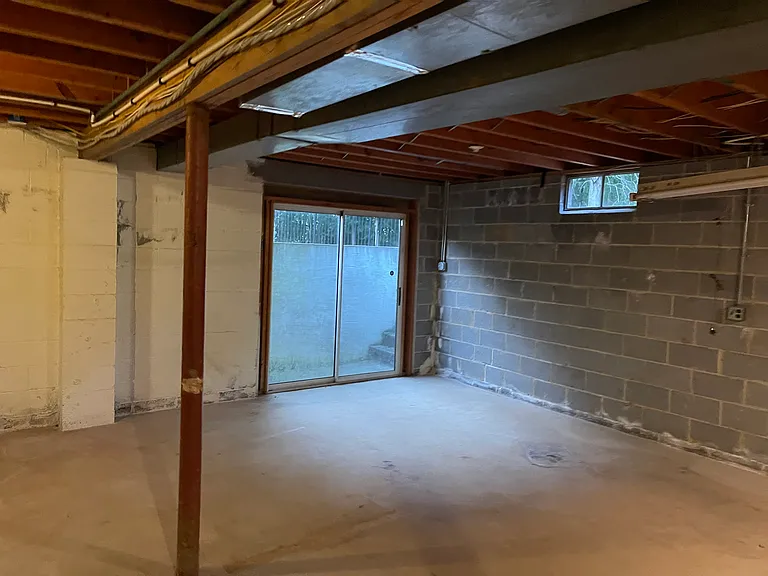 6309 River Rd — Photo 43