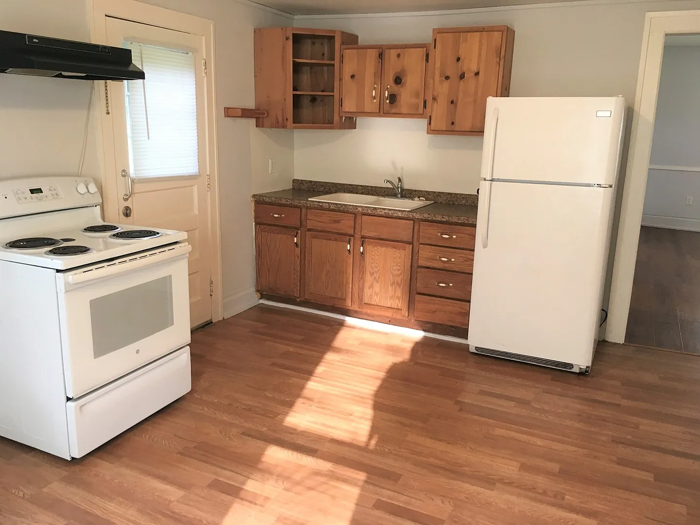 124 Cottage St Duplex — Photo 2