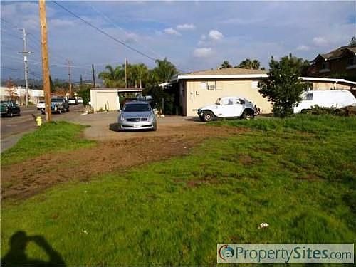 2nd image of 751 E Lincoln Ave