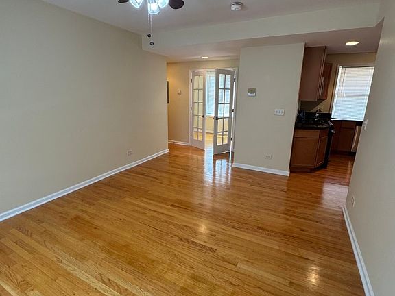 4th image of 2553 W Ardmore Ave #2S