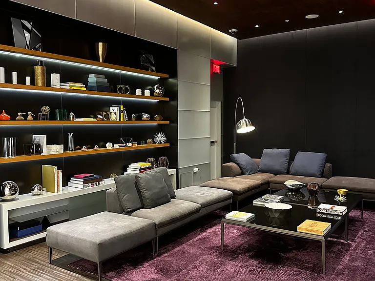 88 SW 7th St #30 — Photo 5