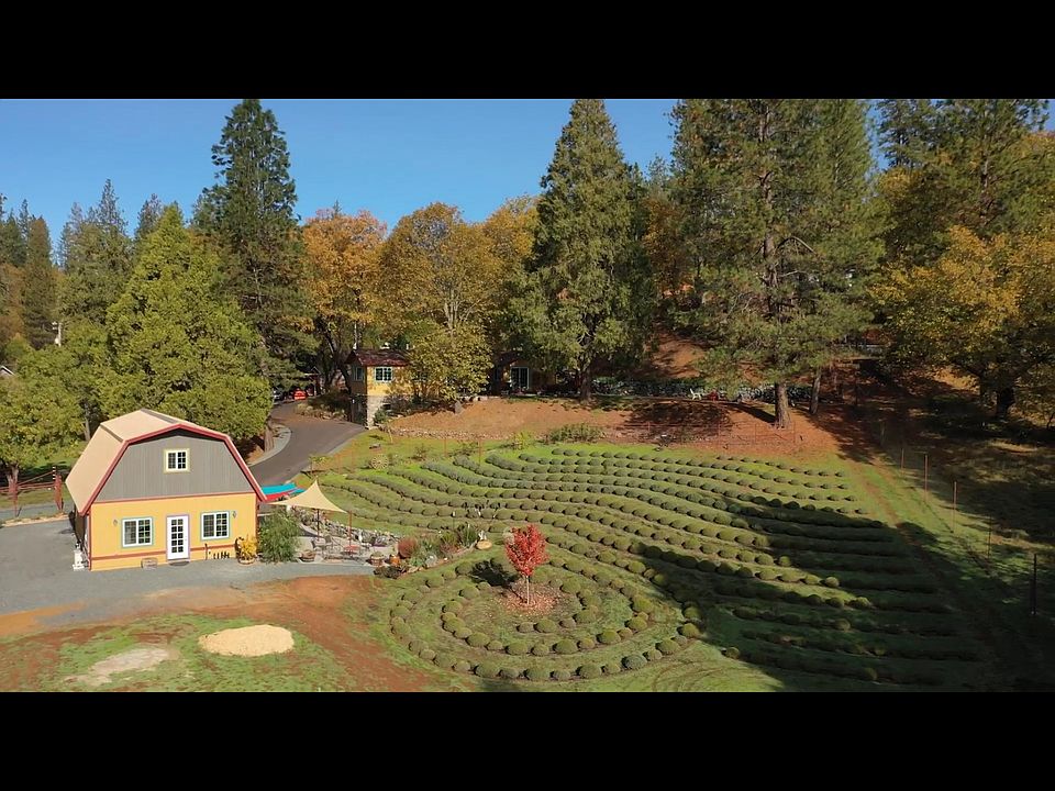 2nd image of 2130 Volley Rd