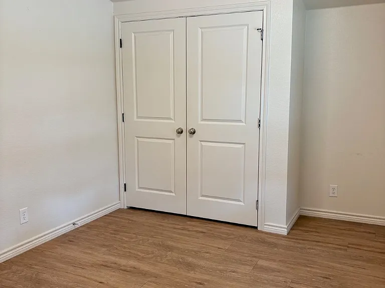 Unit Photo
