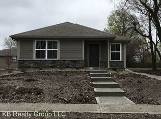 207 E Plum St, Raymore, MO 64083