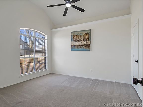 4th image of 9909 N 118th East Ave