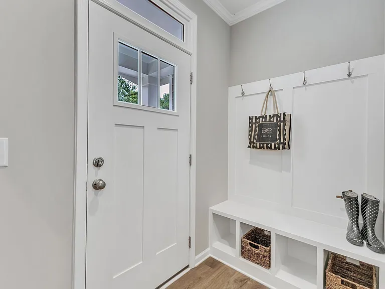 1720 Ballard Dr — Photo 7