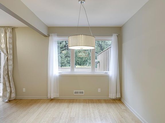 4th image of 46 Walden St