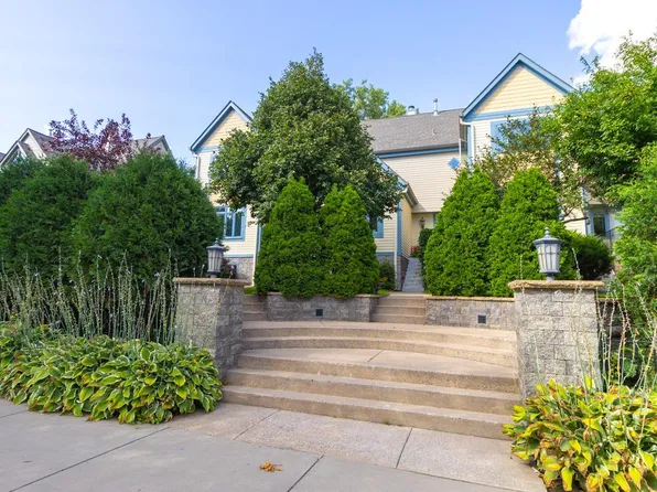 719 Summit Ave, Saint Paul, MN 55105