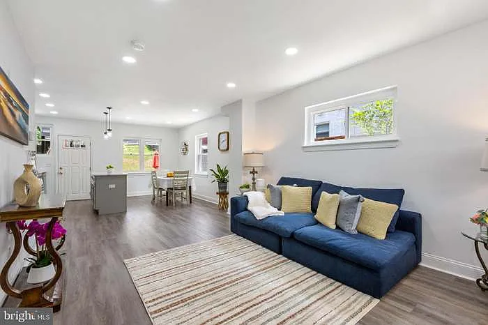 3962 E Capitol St NE — Photo 5