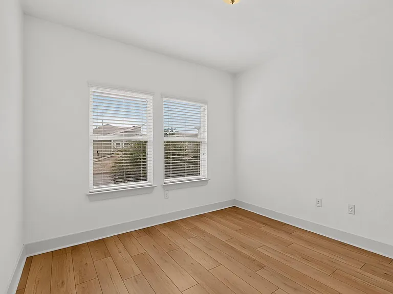 5915 Swayden Ln — Photo 27