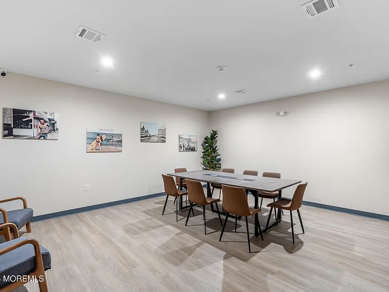 180 Morris Ave #307 — Photo 13