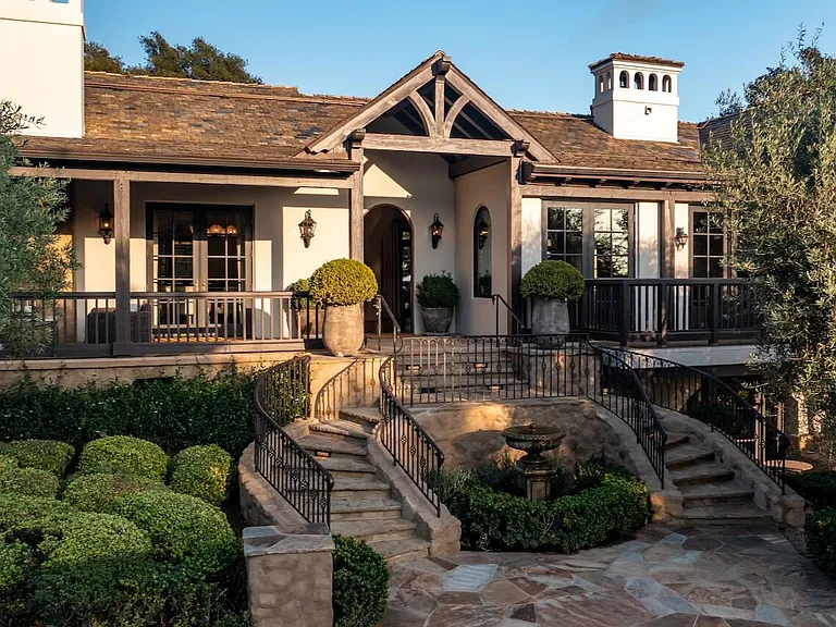 710 Romero Canyon Rd — Photo 2