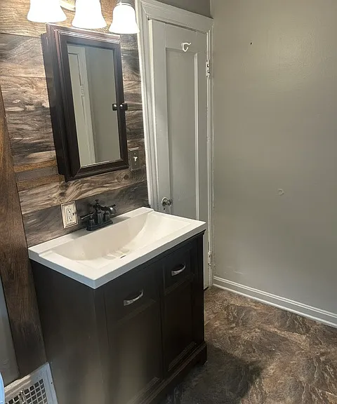 269 E Aurora Rd #3 — Photo 6