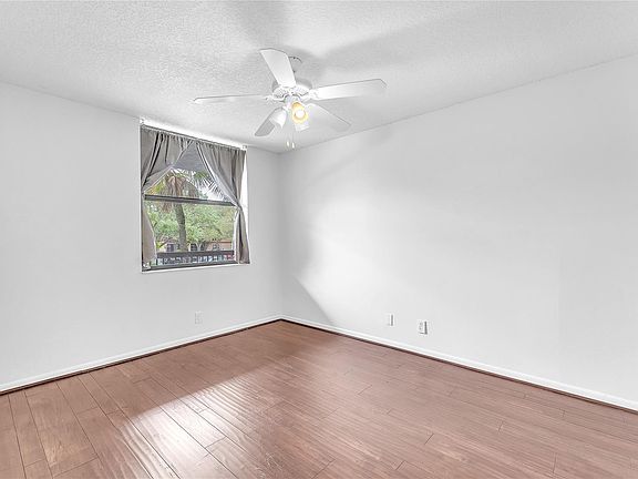 4th image of 4133 Carambola Circle #G205