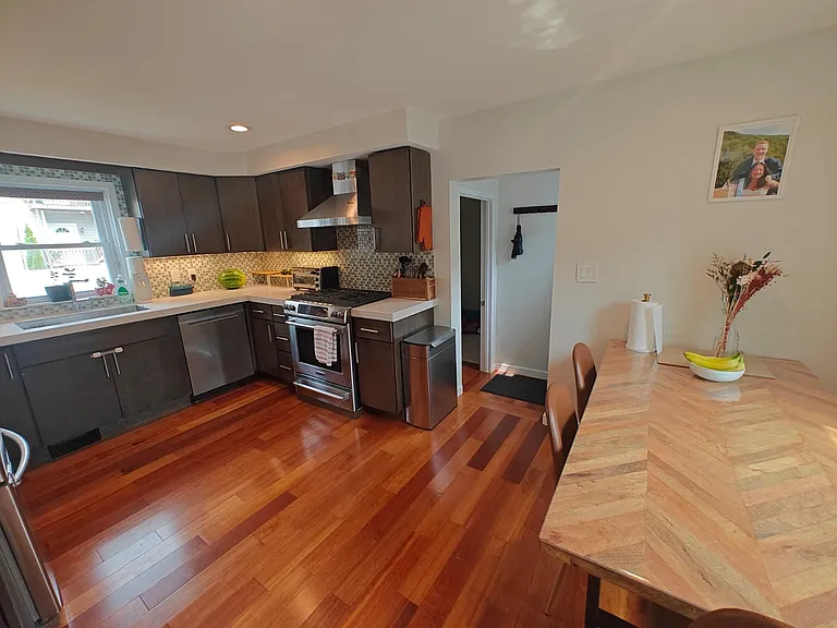73R Rush St — Photo 13