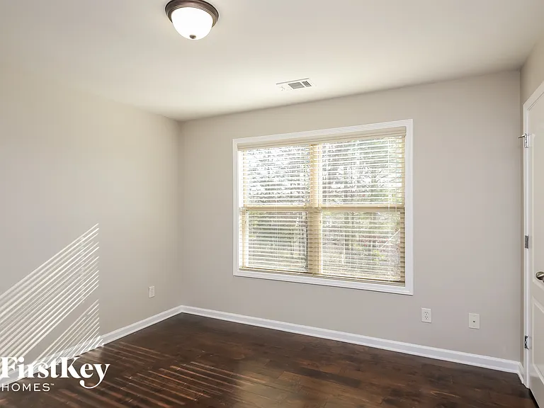 2545 Mossy Rock Pl — Photo 13