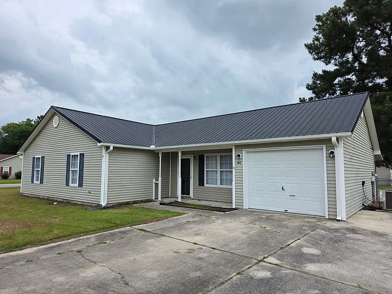 144 Horse Shoe Bnd — Photo 2