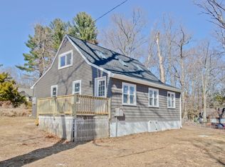 9 Cedar St, Enfield, CT 06082