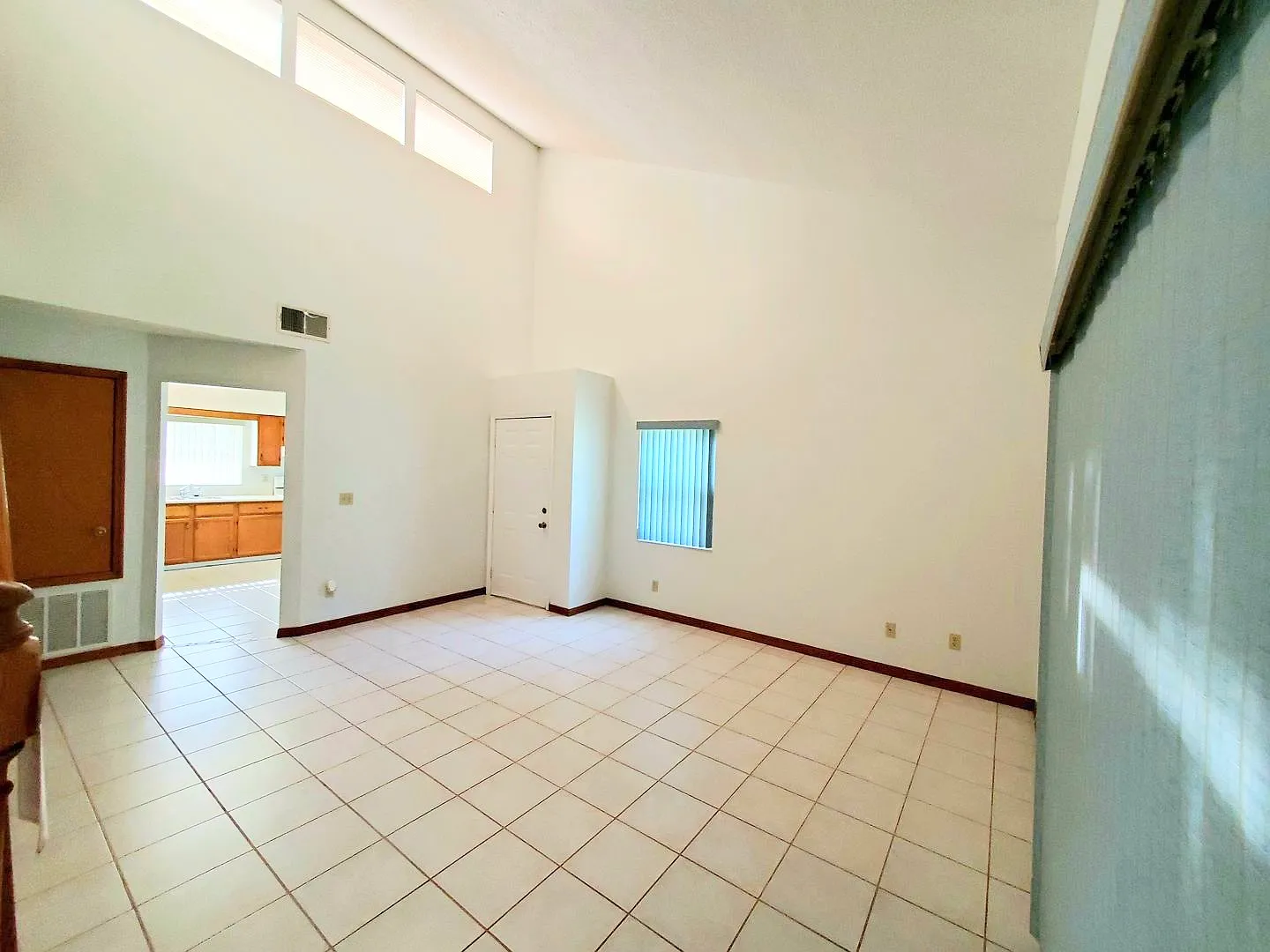 2 bed, 1240 sqft, $1,650 — Photo 4