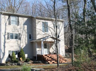 116 Hawk View Dr, Milford, PA 18337