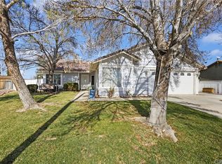 12820 Snowview Ct, Victorville, CA 92392