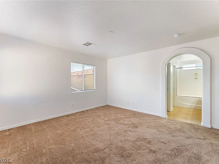 32 Rosa Rosales Ct — Photo 17